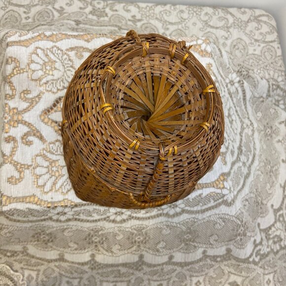 Vintage Fish Basket 2 Pieces - Picture 3 of 12